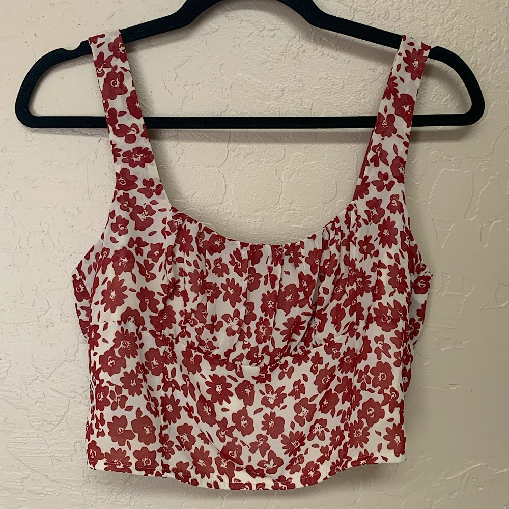 Nasty Gal Cropped Floral Tank